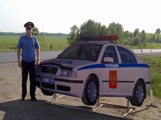 В Калмыкии на дорогах устанавливают макеты патрульных машин
