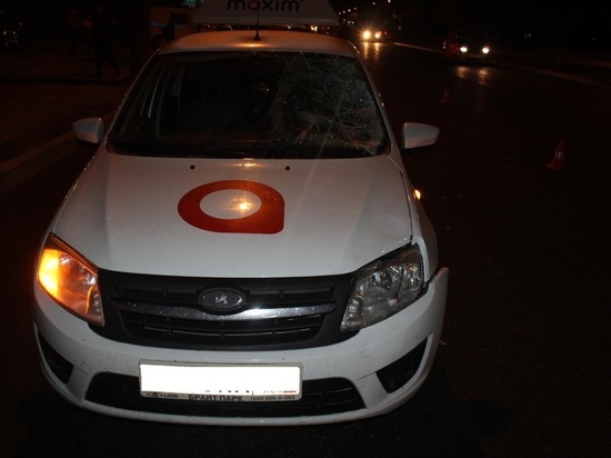 Такси насмерть сбило девушку на «зебре» в Кургане