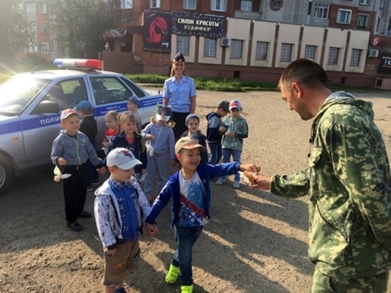 В Ивановской области детсадовцы совместно с  полицейскими устроили акцию «Ангел в дорогу»