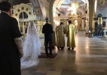 После торжественной церемонии в ЗАГСе Ксения Собчак и Константин Богомолов отправились на венчание в Храм Большого Вознесения