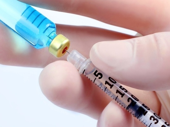 Прививку от гриппа получит почти половина населения Калмыкии