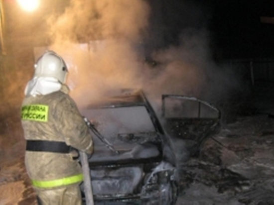 На Рабфаковской сгорел автомобиль
