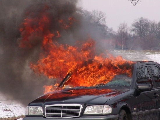 В Гусь-Хрустальном бездомный сгорел в заброшенном автомобиле