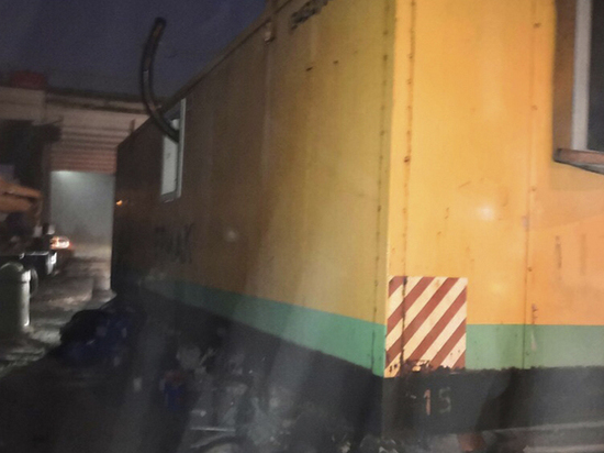 В Ноябрьске при пожаре в жилом вагончике пострадал мужчина