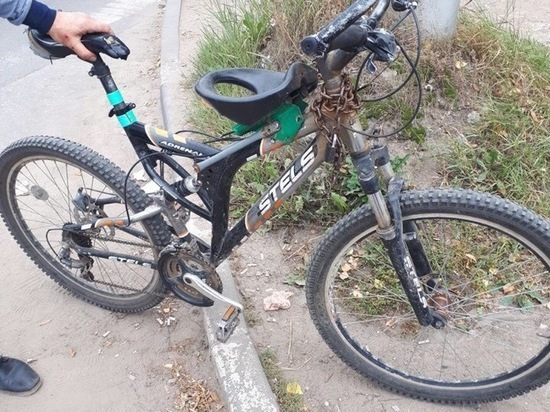 Авария с пьяным велосипедистом в Рязани попала на видео