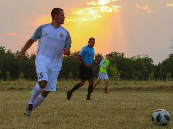 Краснодарские чиновники готовятся к осенней серии футбольных матчей с горожанами