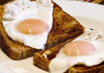 Потребление яиц на завтрак может плохо повлиять на сердечно-сосудистую систему и спровоцировать развитие диабета