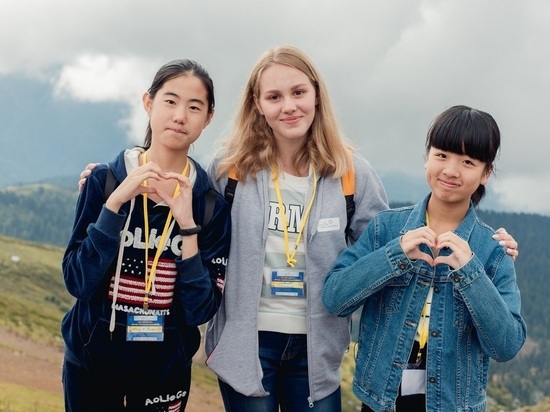Алтайские школьники приняли участие в международной проектной школе в Сочи