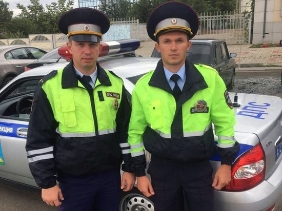 В Белгороде автоинспекторы доставили в больницу ребенка с ожогами