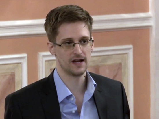 СМИ: США подали иск против Сноудена из-за мемуаров