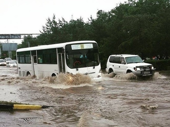 Любая непогода приводит к транспортному коллапсу в Алматы