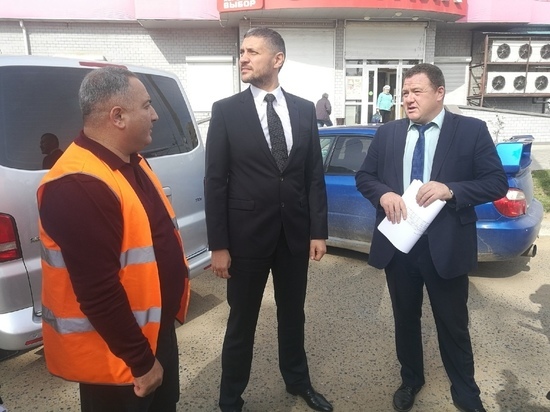 В Чите не хватило знаков для предупреждения о провалах на дорогах
