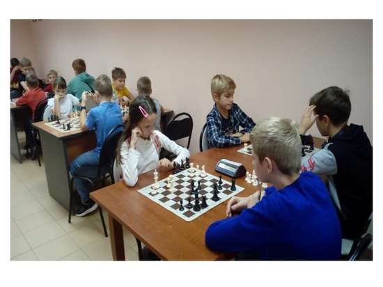 В Серпухове определили лучших шахматистов среди школьников