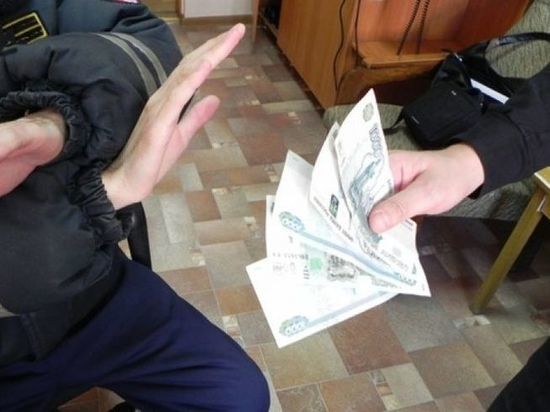 В Бугуруслане несостоявшаяся домашняя предпринимательница пыталась откупиться взяткой