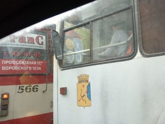 В Кирове водителя троллейбуса не будут наказывать за "зависание" в интернете