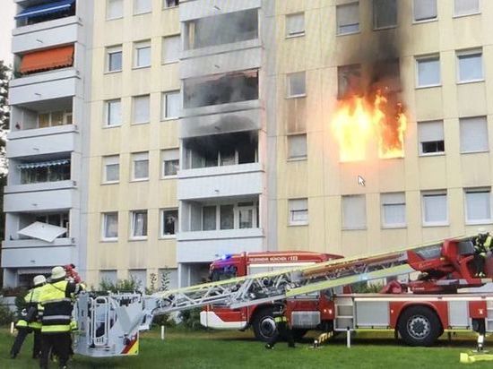 В Мюнхене э-скутер вызвал пожар в девятиэтажном доме