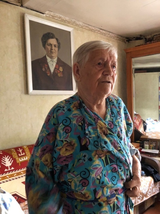 Бабушка-ветеран, которой тверские школьники побили окна, простила обидчиков