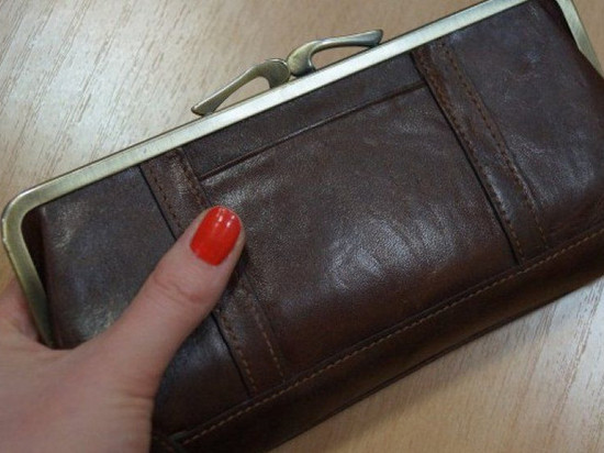 В Первомайском районе в магазине у женщины украли кошелек