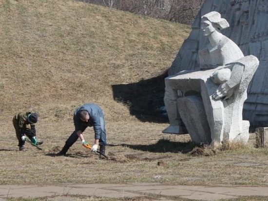 Кировчан приглашают прибраться в парке у Дворца творчества - Мемориала