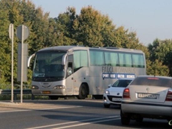 В Ржевском районе школу оснастили новыми автобусами