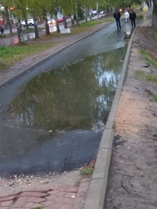 Это тротуары или каналы: ярославцы жалуются на ремонт тротуаров