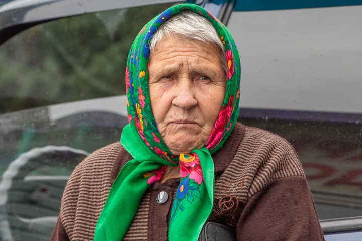 Бабушка в москве