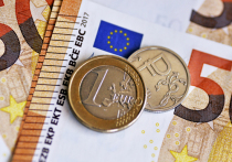 По данным ведущих мировых новостных агентств, курс евро к 23 сентября «просел» до отметки 1,0925 доллара США за 1 евро, хотя еще недавно этот показатель прочно держался на уровне 1,110-1,112 доллара США за 1 евро