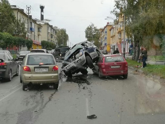 В Прокопьевске произошло необычное тройное ДТП