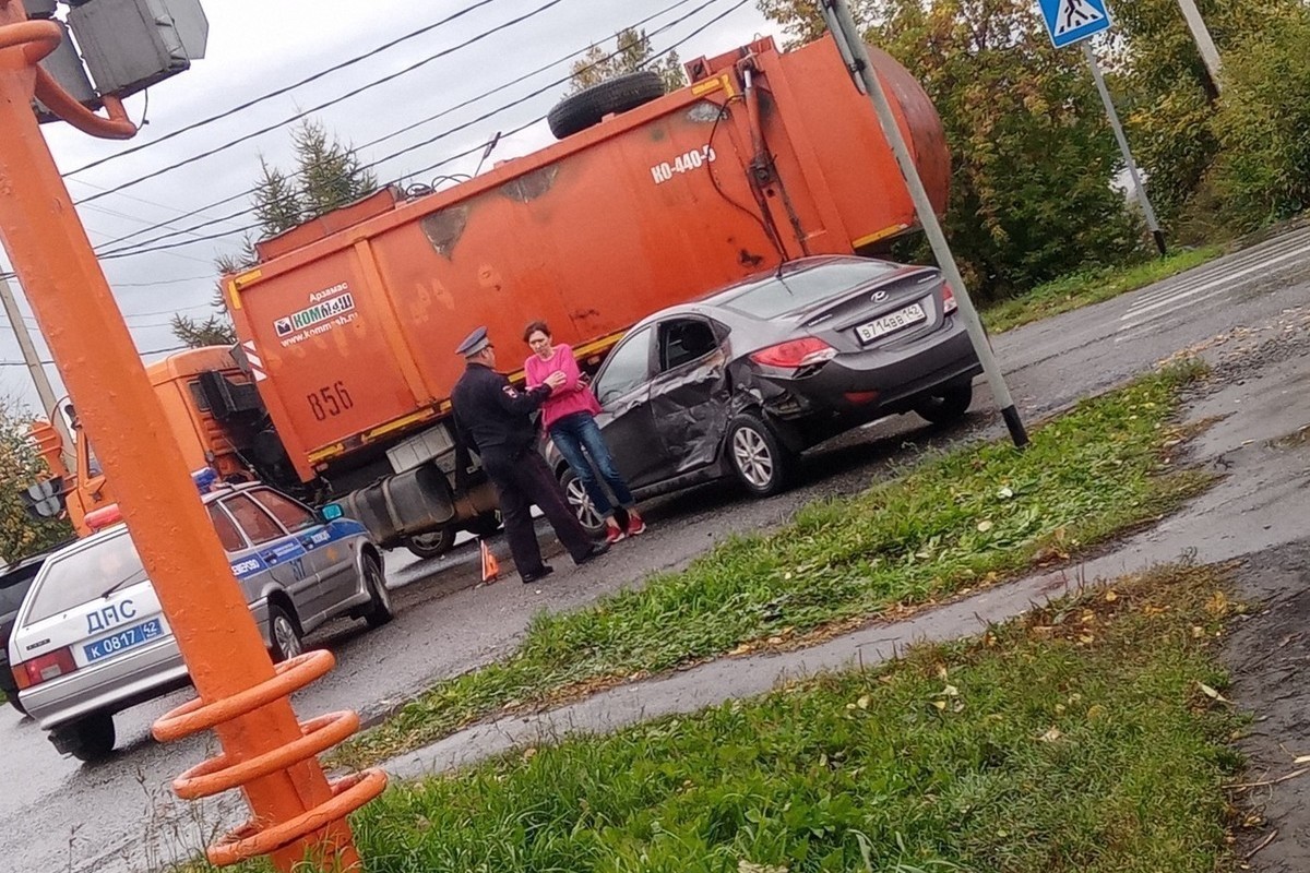 Города россии кемерово. Авария в кемерово вечером. Антипова 5 дтп кемерово. Происшедшего кемерово. Авария в кемерово сейчас.