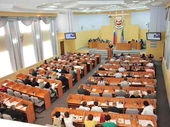Верховный совет Хакасии сократил повестку завтрашней сессии