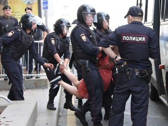 Госдума разрешила полиции выносить предостережения россиянам