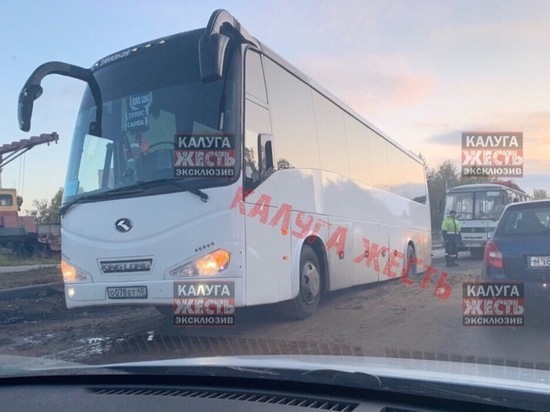Новой жертвой БКАД в Калуге стал пассажирский автобус