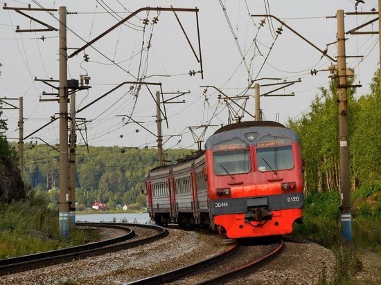 Зимний график пригородных поездов на СвЖД начнет действовать с 30 сентября