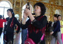 Российские СМИ взорвала цитата замминистра культуры Аллы Маниловой о туристическом коллапсе знаменитого Царского Села: «Наши туристы не могут туда попасть, потому что проходят китайские группы»