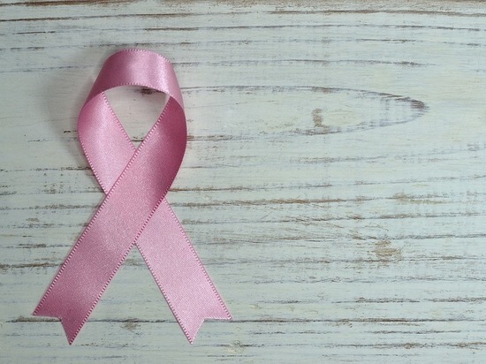 Названы симптомы рака груди, когда нужно срочно к врачу