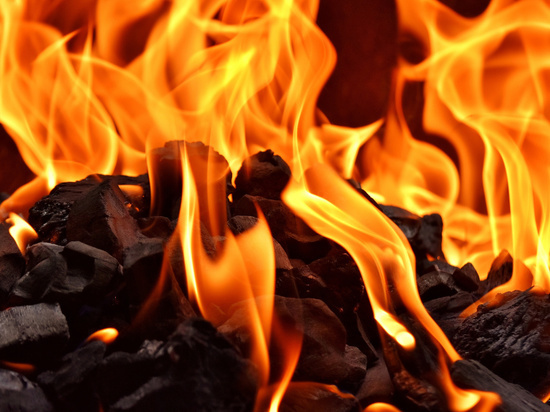 В Бурятии вспыхнул пожар из-за неосторожного обращения с огнем