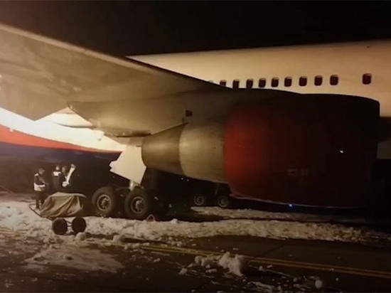 Стала известна возможная причина возгорания Boeing в Барнауле
