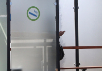 Российским курильщикам оставляют все меньше пространства для справления вредной привычки