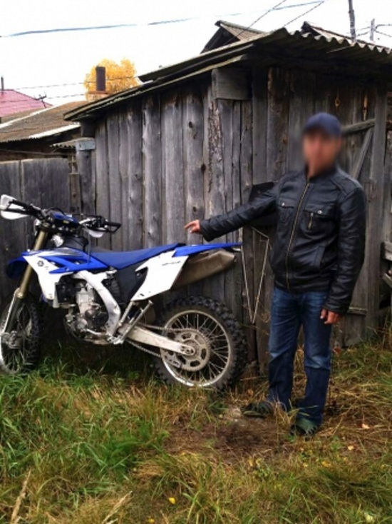 В Бурятии воры проломили стену гаража и украли дорогой мотоцикл