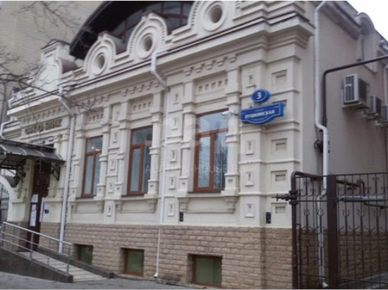 В Ростове бывшее здание «ОФК Банка» на Пушкинской выставили на аукцион за 73,7 миллиона рублей