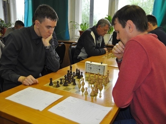 Команда управления Кировэнерго победила на соревнованиях по шахматам