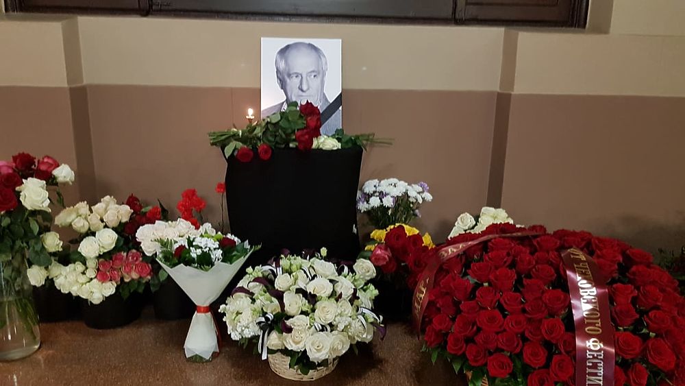 Захаров похоронен. Прощание с Марком Захаровым. Похороны марка Захарова.
