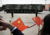 На прошедшем в Пекине военном параде по случаю 70-й годовщины создания Китайской народной республики, Народно-освободительная армия Китая (НОАК) показала образцы вооружений, которые до сих пор держались в секрете