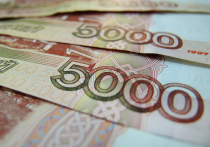 Как стало известно газете “Известия”, в ближайшие три года из российского бюджета будет выделено свыше триллиона рублей (15,5 миллиардов долларов) на международные займы