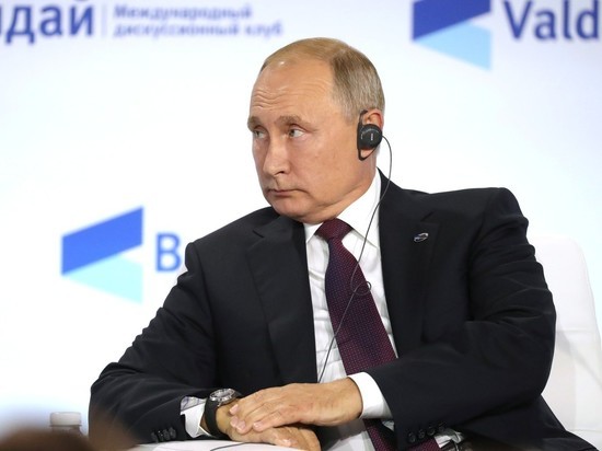 Путин назвал верхом цинизма утверждение о развязывании Сталиным войны