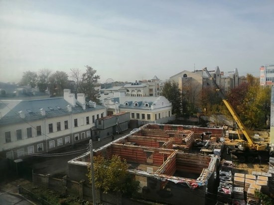 В Ярославле продолжается запрещенная стройка в зоне ЮНЕСКО