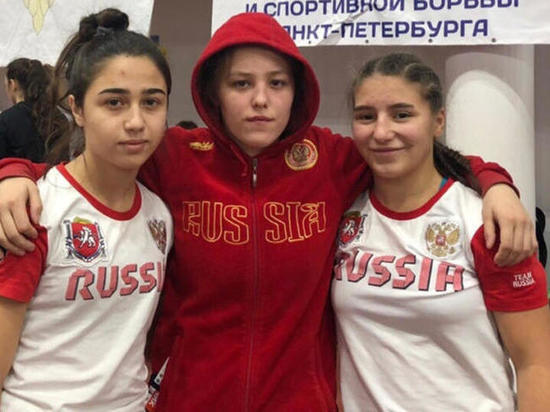 Школьницы из Крыма взяли «бронзу» на международном турнире по борьбе