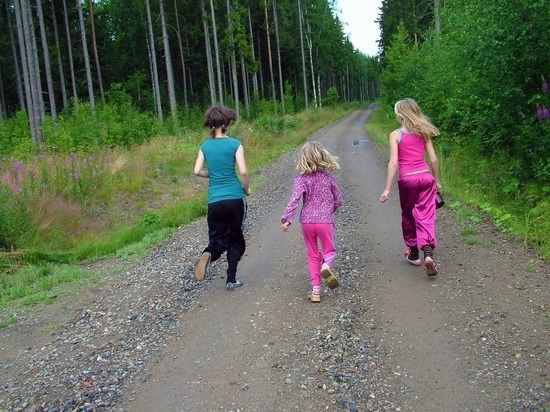 В Кировской области на поддержку семей с детьми, попавших в сложную ситуацию, направят 4 млн рублей