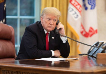 Глава американского государства Дональд Трамп позвонил своему украинскому коллеге только потому, что на этом настаивал министр энергетики США Рик Перри