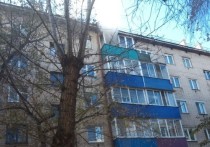 Днем 7 октября на улице Онискевича в Чите загорелась квартира в пятиэтажном доме
